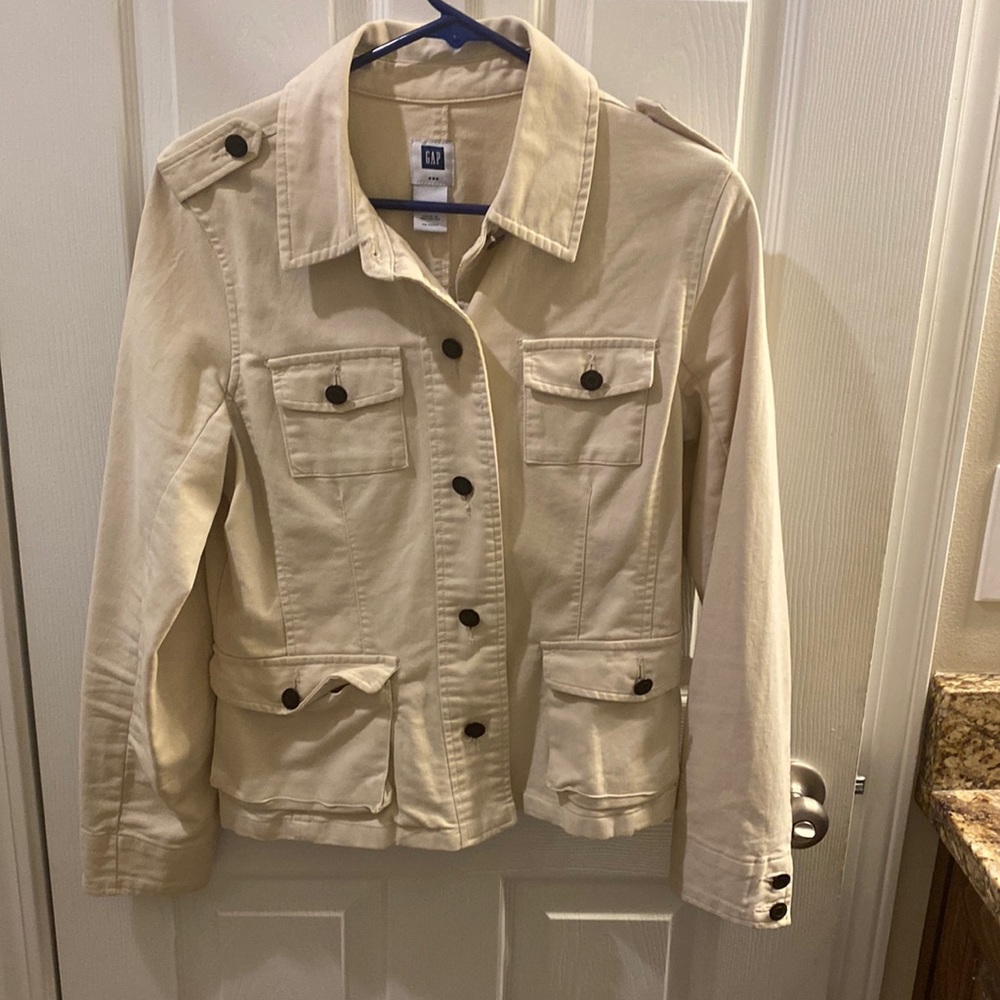Gap cream colored jacket size medium